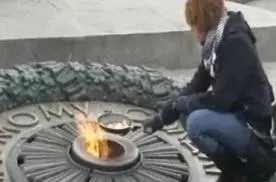Условный срок за яичницу на т.н. Вечном огне в Киеве
