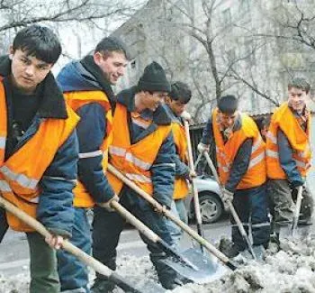 В Москве задержаны четыре студента с автоматом. Чурки тоже готовятся.