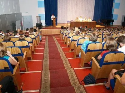 А вас ещё в школу не вызывали?