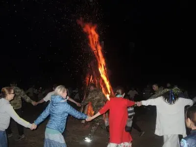 ОГОНЬ И РАДОСТЬ КУПАЛЬСКОЙ НОЧИ