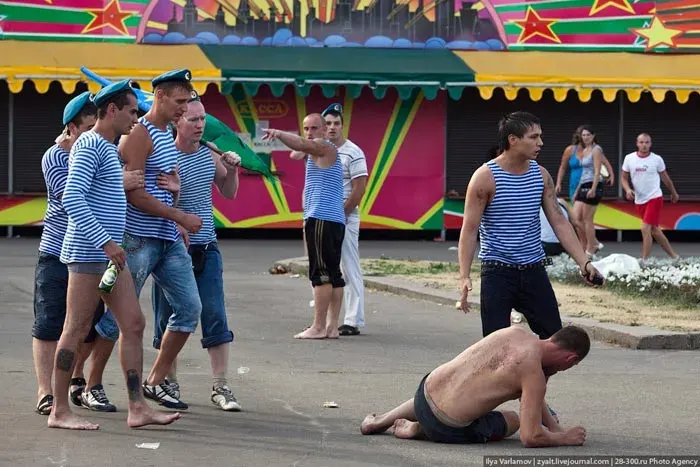 К дню ВДВ. Трусость, деградация и предательство своего народа