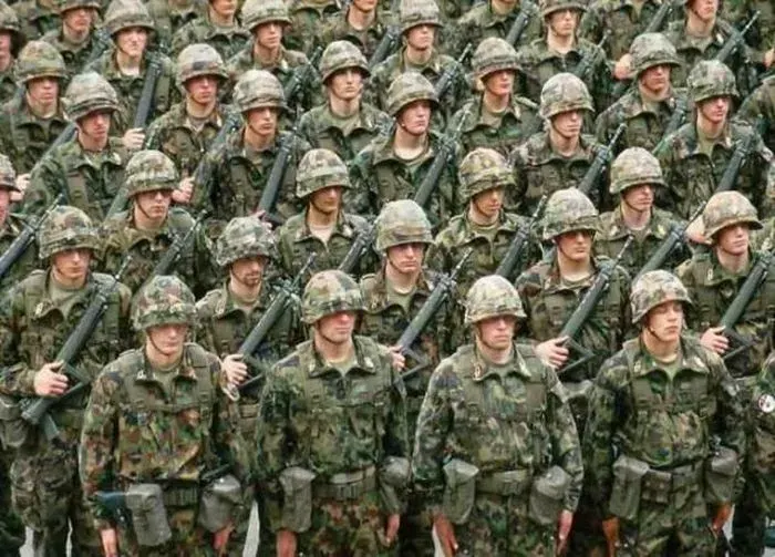 ...даже Гитлер не осмелился напасть на это Государство