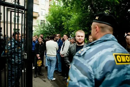 "Чёрные ястребы" - из зала суда