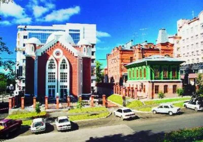 В Хабаровске забросали бутылками с зажигательной смесью синагогу