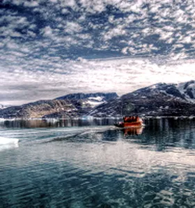 Льды Арктики сокращаются на 50 000 кв км в год