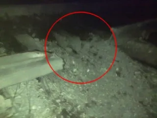 Теракт на российской железной дороге. Первые кадры с места катастрофы.