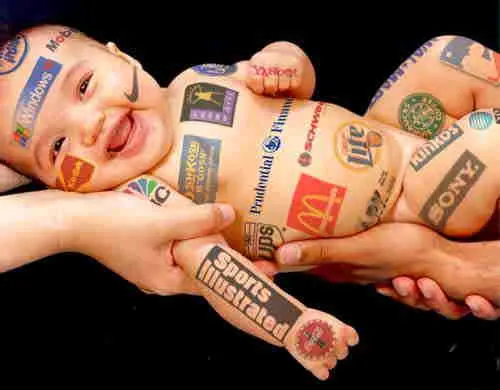 Детей зомбируют рекламой? Готовьте деньги, папа с мамой!