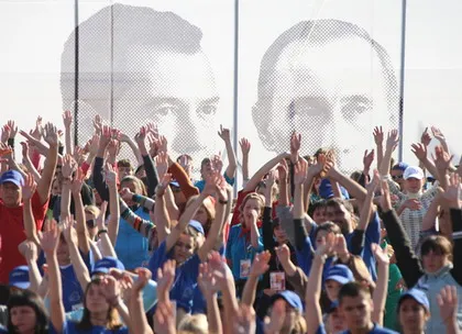 «Российская элита» всеми силами пытается превратить русский народ в сброд