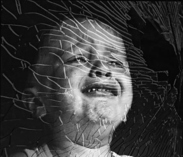 ЕГО ПРЕДАЛА РОДИНА