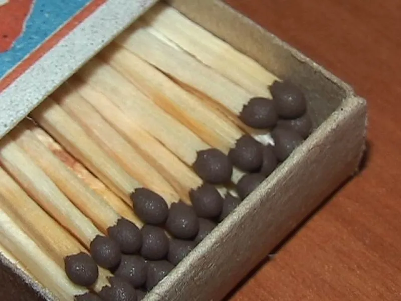 Как сделать водонепроницаемые спички