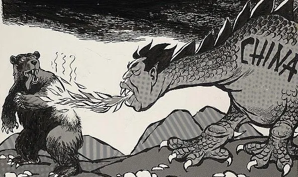 Медведь в удушающих объятиях дракона