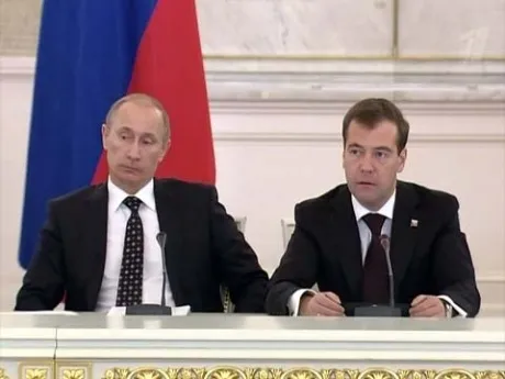 Шоу с маской... Наше общество уже не МногоОбразное,  но   МногоСлойное.