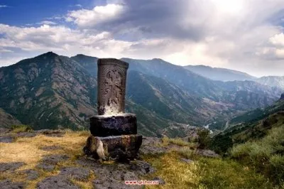 В кого превращают русских? Мнение Вазгена Авагяна