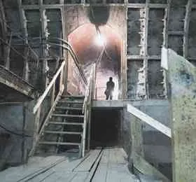 Жители Рублёвки уходят под землю в VIP-бункеры