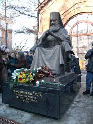 Войно-Ясенецкий: две грани одной судьбы