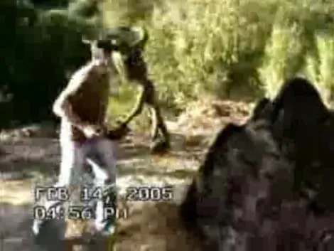 Двоих американцев загрызли пришельцы