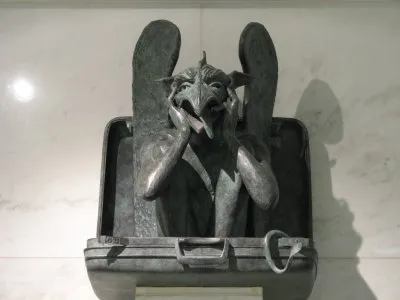 Символика масонов в аэропорту Денвера