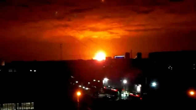 11.06.03 09:09 : Вслед за взрывами боеприпасов в Башкирии наступил черед Ижевского ракетно-артиллерийского склада!