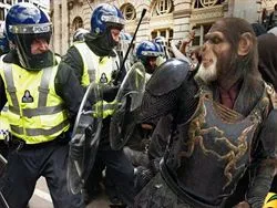 В Лондоне сейчас война