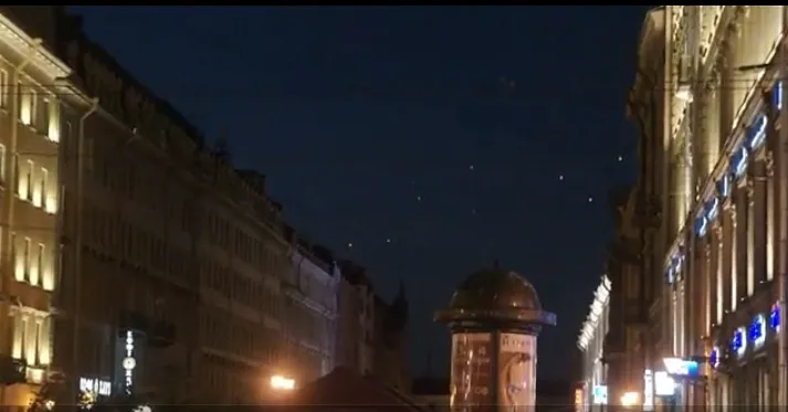 Сварожичи. над Малой Конюшенной | UFO | August-20-2011. Новые видео.