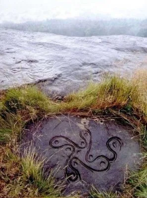Свастика в пространстве и времени (фото)