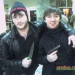 Люди в масках разгромили киоск с шаурмой, а затем избили студентов-иностранцев.