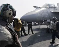 Американский авианосец вплотную подошел к территориальным водам Сирии