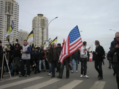 Флаги США на марше размежевания