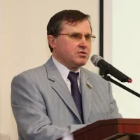 Олег Смолин: «Происходит стремительная делегитимизация власти»