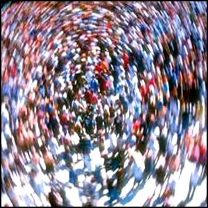 Анатомия митинга, или Как управлять толпой без дубинок и водомётов