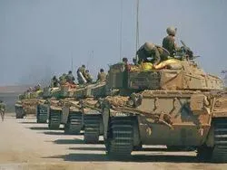 В Москву движется колонна бронетехники и солдаты