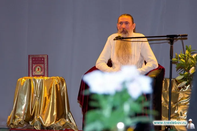 Выступление Трехлебова на фестивале Небесная Русь 18.12.2011