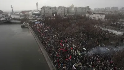 Первое видео с митинга на Болотной