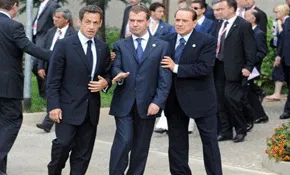 Технологии развода пятой колонны - пьяный Медведев?