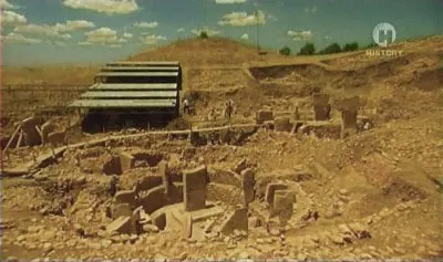 Восток - Запад: Триумф монотеизма / East to West: The Triumph of Monotheizm (2011) SATRip