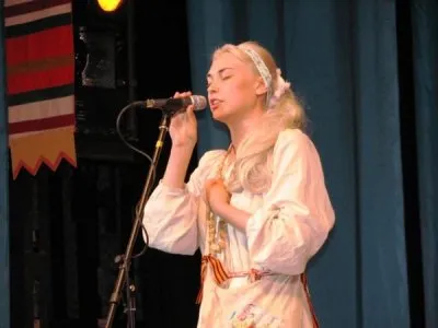 Голосуй за Младу - На море берёза потопала