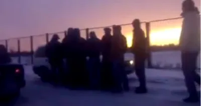 Очередь за наркотиками в Новосибрске - "Под небом ГОЛУБЫМ..."