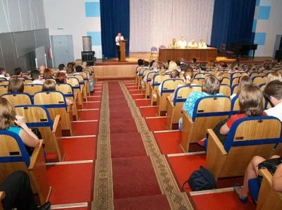 А вас ещё в школу не вызывали?