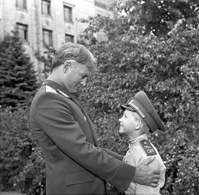 Алексей Дымовский - Офицерам