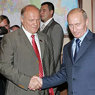 Любовь к Родине - общее в агитации Путина и Зюганова