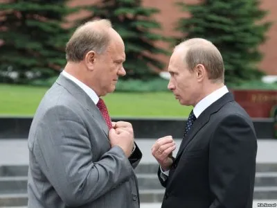 Любовь к Родине - общее в агитации Путина и Зюганова