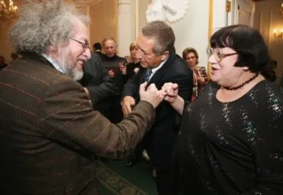 "РОССИИ МЕШАЮТ РУССКИЕ..."