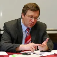 По мнению политолога Юрия Крупнова, реальные «выборы» для нового Президента начнутся осенью …