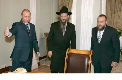 Крошка Цахес спешит угодить хозяевам