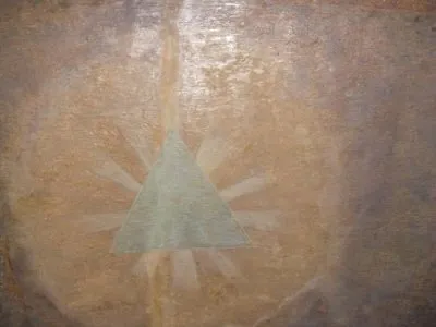 Мистическая символика в Выдубицком монастыре Киева