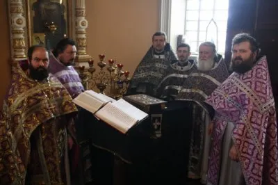 За кулисами церкви