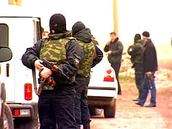 Такого не было даже в 90-х: «Приехали полицейские с автоматами и в масках. Сказали – будете платить каждый по 25 тысяч этому человеку»