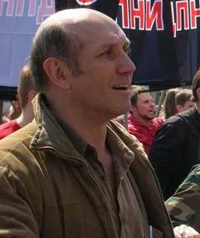 Чей же заказ выполняете вы, господин В.А.Истархов, (вы же Иванов, вы же Гудман)?