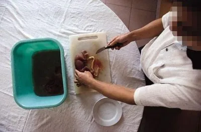 Как китайцы едят младенцев