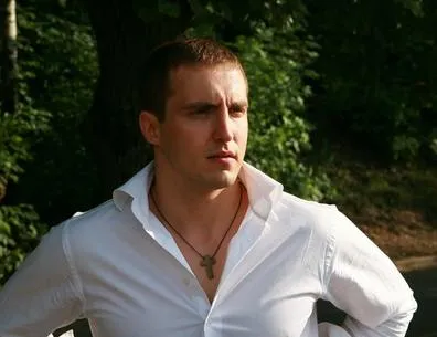 НАЦИОНАЛИСТЫ БЕРУТ КАБИНЕТЫ И ЗАКРЫВАЮТ ГРАНИЦЫ